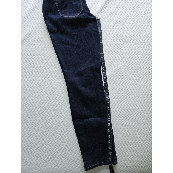 Old Navy (Petite) | Dark Wash Curvy Straight Leg Jeans - Picture 10 of 10